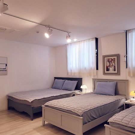 Picasso Guesthouse Мокпхо Екстер'єр фото