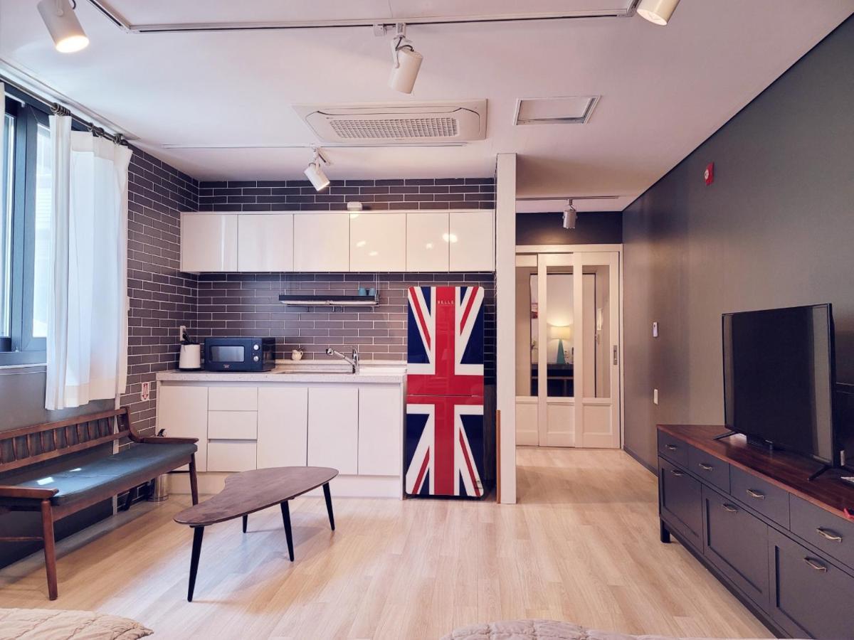 Picasso Guesthouse Мокпхо Екстер'єр фото