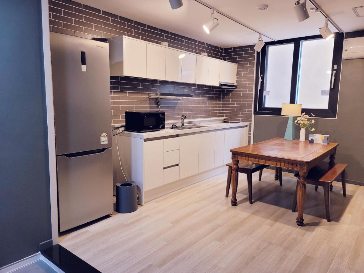 Picasso Guesthouse Мокпхо Екстер'єр фото