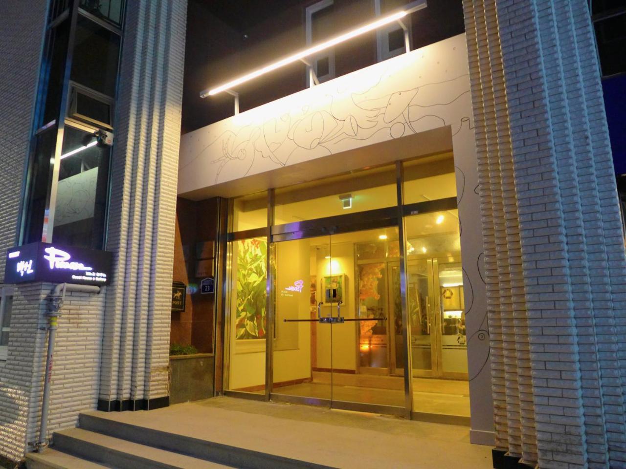 Picasso Guesthouse Мокпхо Екстер'єр фото